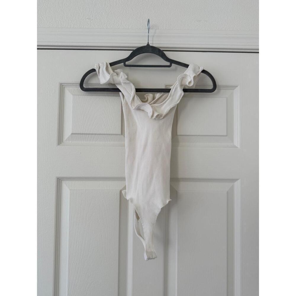 Jolie Ruffle Off Shoulder Bodysuit small